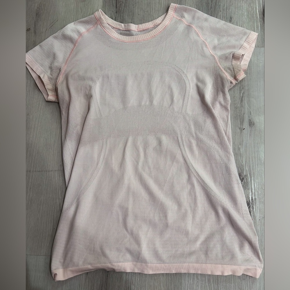 Lululemon Swiftly Tech Tee in Vitapink
